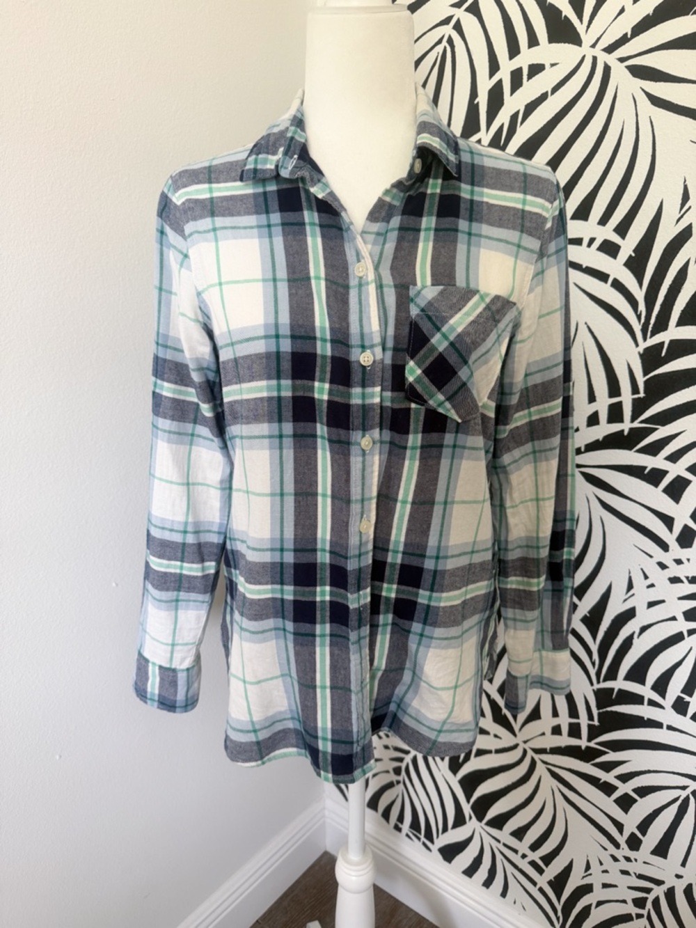 Old Navy Plaid Button-Up Shirt in Navy, Green & White